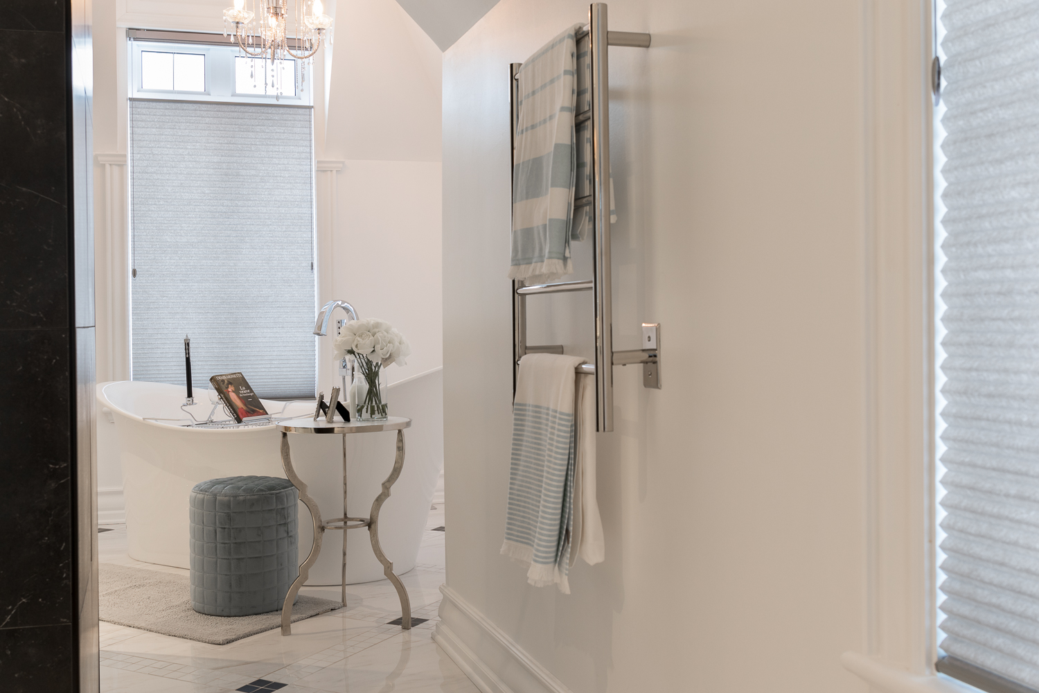 https://www.cuisiconcept.ca/wp-content/uploads/2018/01/SALLE-DE-BAINS-DES-MAITRES-10.jpg