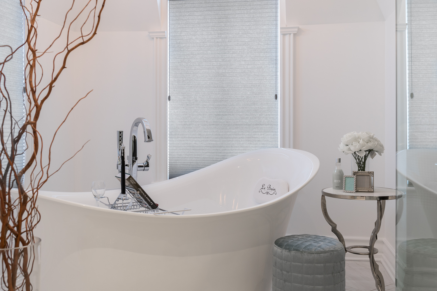 https://www.cuisiconcept.ca/wp-content/uploads/2018/01/SALLE-DE-BAINS-DES-MAITRES-9.jpg