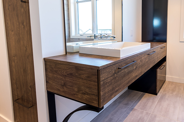 https://www.cuisiconcept.ca/wp-content/uploads/2018/01/Salle-de-bain-contemporaine-02-640x427.png