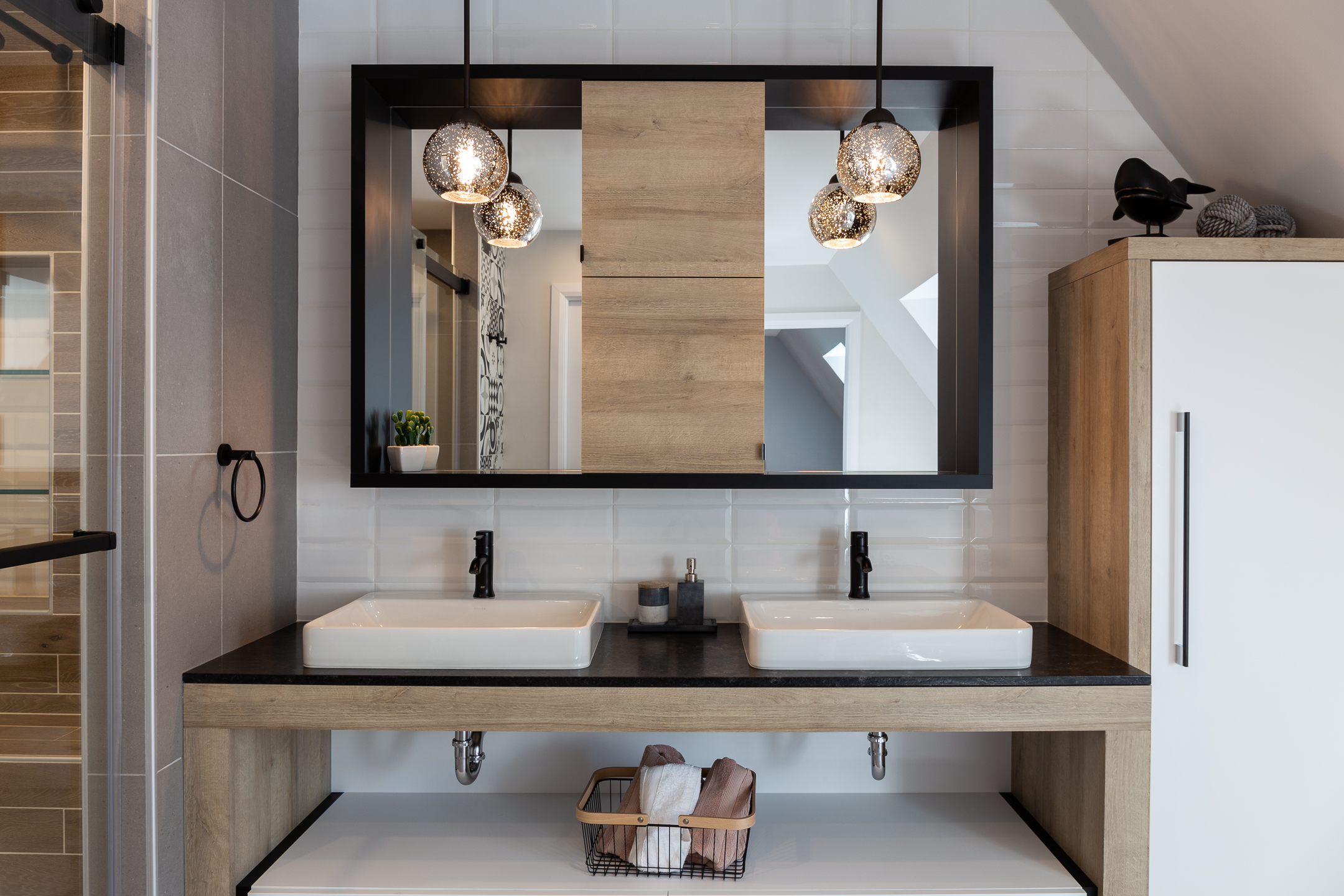 https://www.cuisiconcept.ca/wp-content/uploads/2018/10/SALLE-DE-BAINS-3.jpg